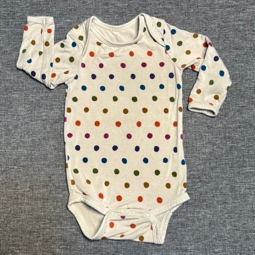 KYTE BABY long sleeve body suit. Tan with dots. Size 3 - 6 mo